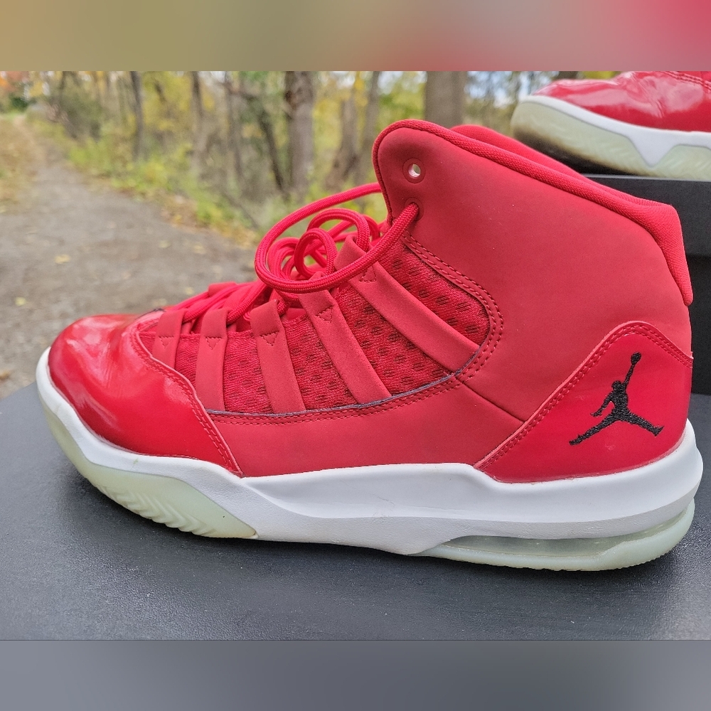 NIKE Jordan Max Aura Men's 10.5 - Picture 11 of 16
